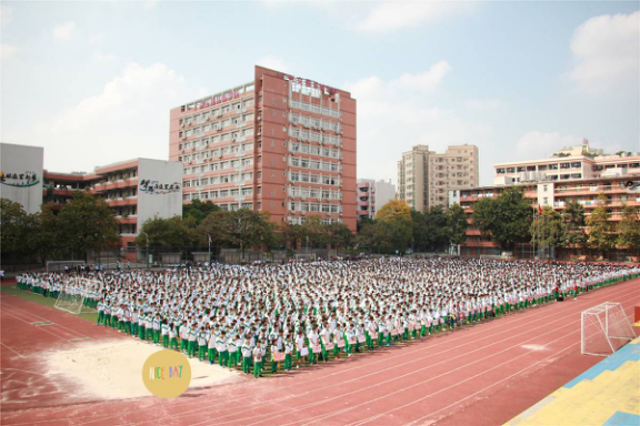 新学期撸起袖子加油干——我校举行春季开学典礼暨安全教育主题活动